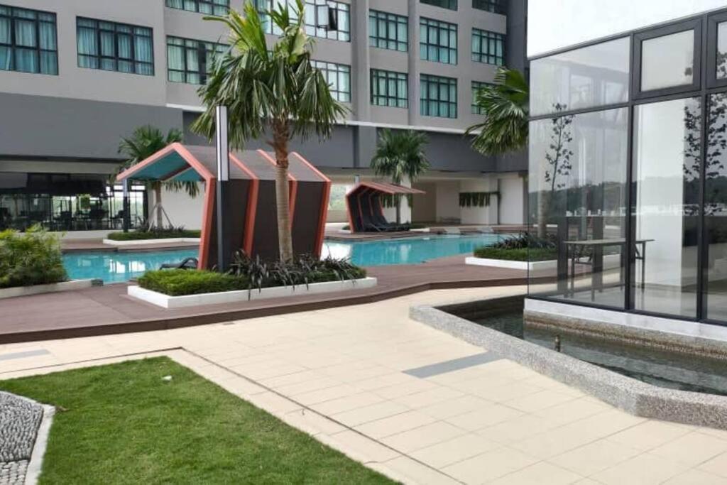 Conezion 3-Bedroom Condo @ Ioi City Mall Putrajaya Serdang  Extérieur photo
