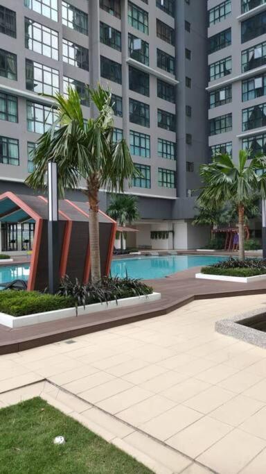 Conezion 3-Bedroom Condo @ Ioi City Mall Putrajaya Serdang  Extérieur photo